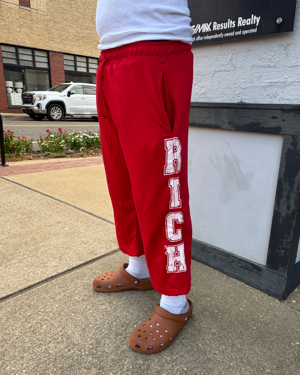 The “Icon” Baggy Shorts (Red)