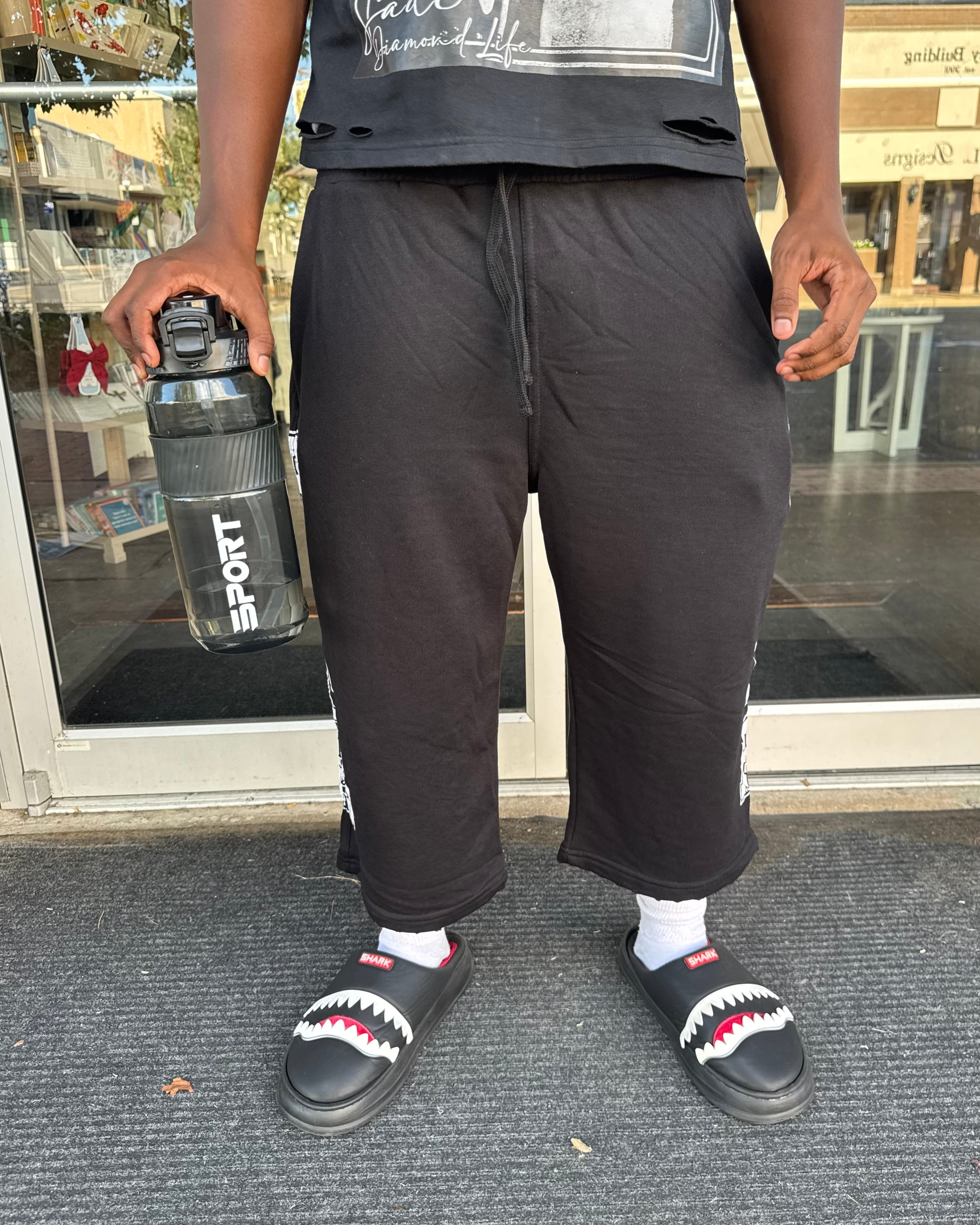 The “Icon” Baggy Shorts (Black)